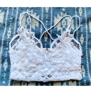 FREE PEOPLE ONE white lace bralette / Size Medium